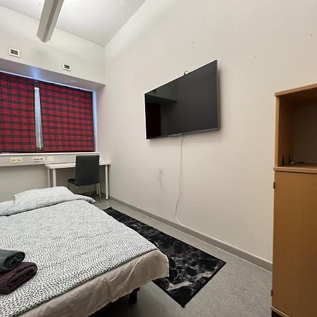 Hmi Smart Group 667 Vandrarhem Helsingfors Exteriör bild